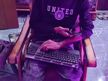 Stripchat Live Porn of zihan777