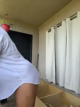 Stripchat Watch Live Sex Cams of sweetsirenn
