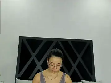 Stripchat Sex Cam of zoe_martins_