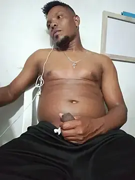 Stripchat Sex Cam of hugo3918_