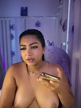 Stripchat Live Sex Cam of NatashaBrown12