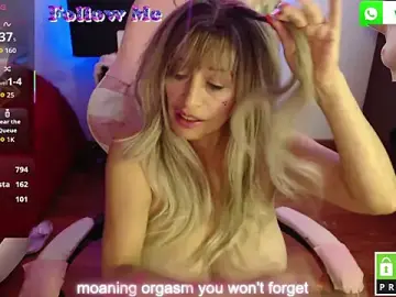 Stripchat Live Sex Cam of Matureboobs_111