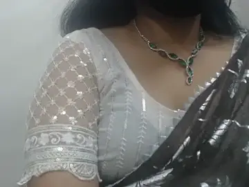Stripchat Adult Webcams of Lovely_Siri_23