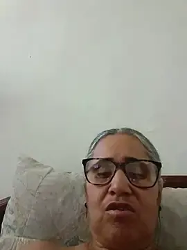Stripchat Adult Webcam of _candi