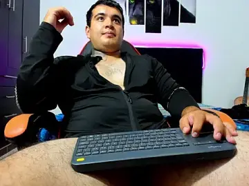 Stripchat Free Porn Cam of thiago__cp01