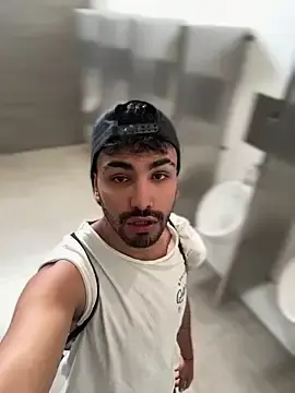Stripchat Sex Cam of Big_Snake77