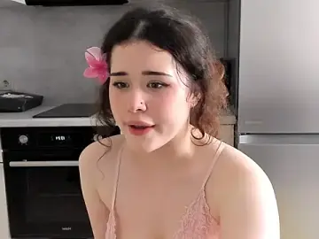 Stripchat Live Sex Cam of ChloeBlisss