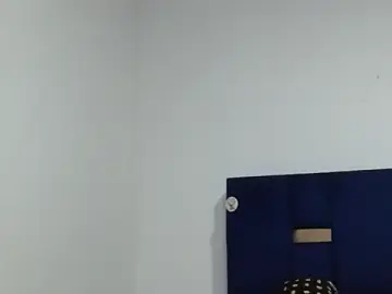 Stripchat Free Porn Cam of PinkLuna_LolaBloom