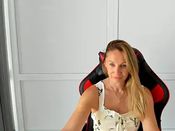 Stripchat Adult Video Chat of LilyDreamm