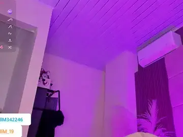 Stripchat Adult Video Chat of _Kendall_19