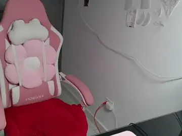 Stripchat Sex Cam of MommyMiaWs