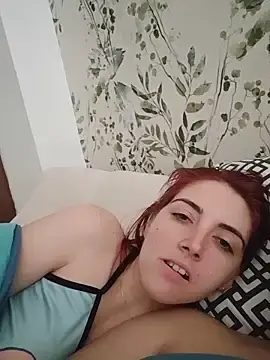 Stripchat Free Porn Cam of Honeygirl08