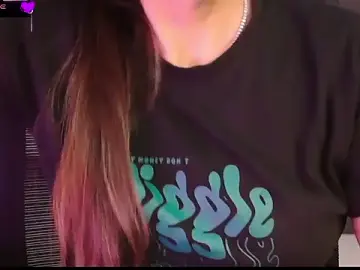 Stripchat Free Porn Cam of Layla_Ahh