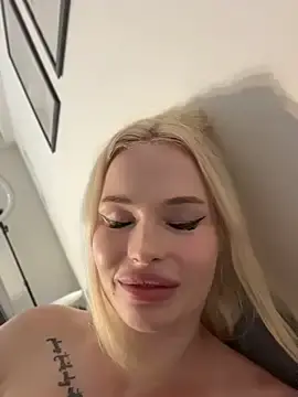Stripchat Live Sex Cam of Vladamais