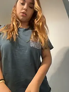 Stripchat Adult Webcam of baddieasiantv