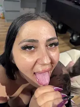 Stripchat Sex Cam of Evamendez02