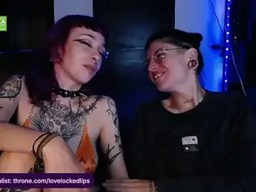 Stripchat Sex Cam of lovelockedlips