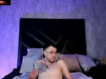 Stripchat Adult Webcam of CodyWalkerR