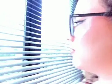 Stripchat Free Porn Cam of ParisMendez
