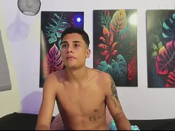 Stripchat Nude Webcam of Luxury_Guy