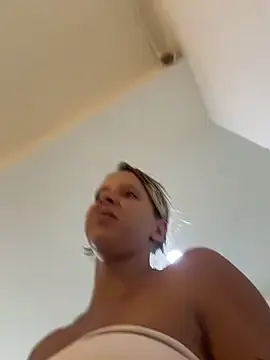 Stripchat Free Live Porn of LikaCat