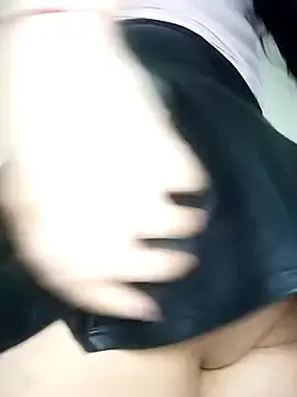 Stripchat Nude Webcam of megan_milf79