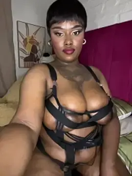 Stripchat Sex Chat of QUEEN_NOBUHLE_FEMDOM_777