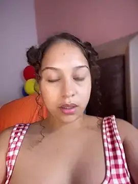 Stripchat Sex Cam of Shara_dreams