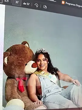 Stripchat Watch Live Sex Cams of Shara_dreams