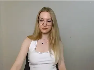 Stripchat Live Sex Cam of cindi_hot