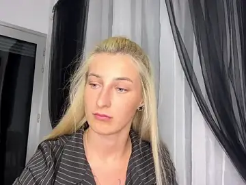 Stripchat Nude Webcam of Velourlab
