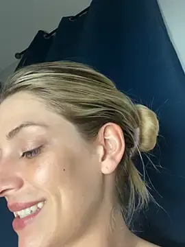 Stripchat Best live sex cam show of Bellalolahot