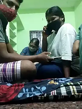 Stripchat Live Sex Cam of Hotviyaja-sexy