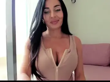 Stripchat Live Sex Cam of StellaSensual