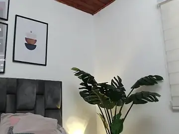 Stripchat Live Sex Cam of samy_l