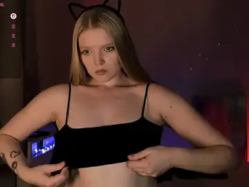 Stripchat Free Live Porn of Ssweet_annie
