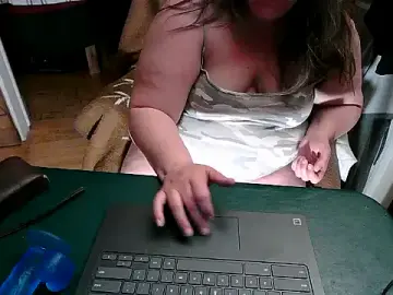 Stripchat Live Porn of smalltowntrouble