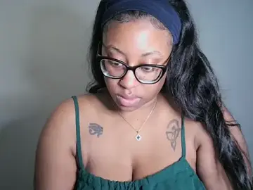 Stripchat Watch Live Sex Cams of Nyxie_Chaos