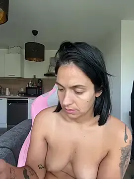 Stripchat Best Webcam of LaPetiteKim