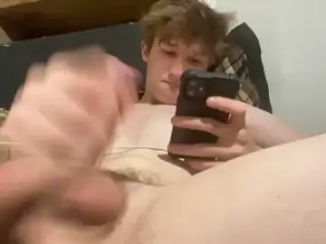 Stripchat Adult Webcam of yourwhiteboy1
