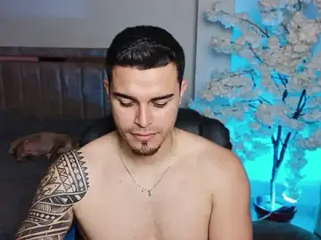 Stripchat Live Sex Cam of Soy-Albert_