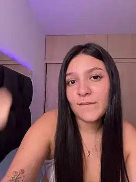 Stripchat Sex Cam of Camila_sanchez25