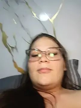 Stripchat Free Live Porn of Vale_Saenzz