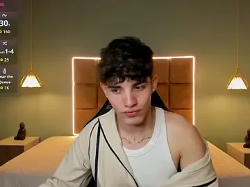Stripchat Live Porn of AlejooTwink