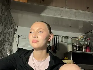 Stripchat Adult Webcam of AlidaReff