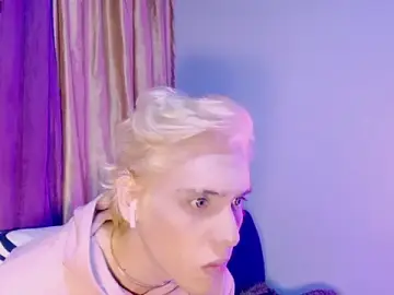 Stripchat Live Sex Cam of DannyParker_