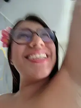 Stripchat Sex Cam of sara_calderon