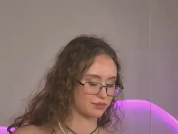 Stripchat Free Porn Cam of LilVivi_Bae