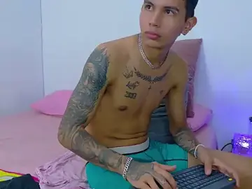 Stripchat Best live sex cam show of skoook_gray_