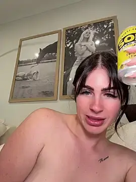 Stripchat Free Live Porn of aus_queen